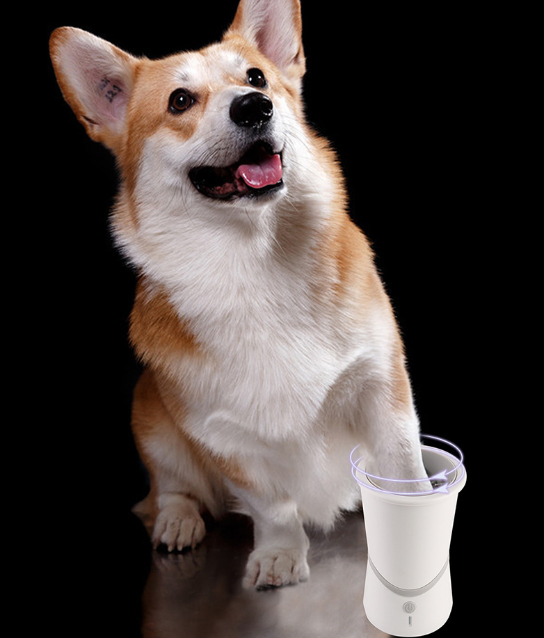 One-button electric paw cleaner for dogs and cats, portable design